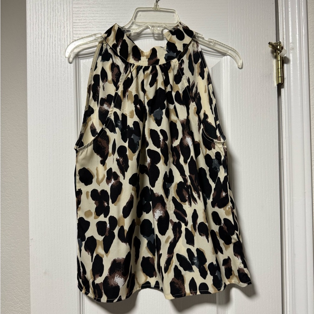 Leopard Print Sleeveless Top